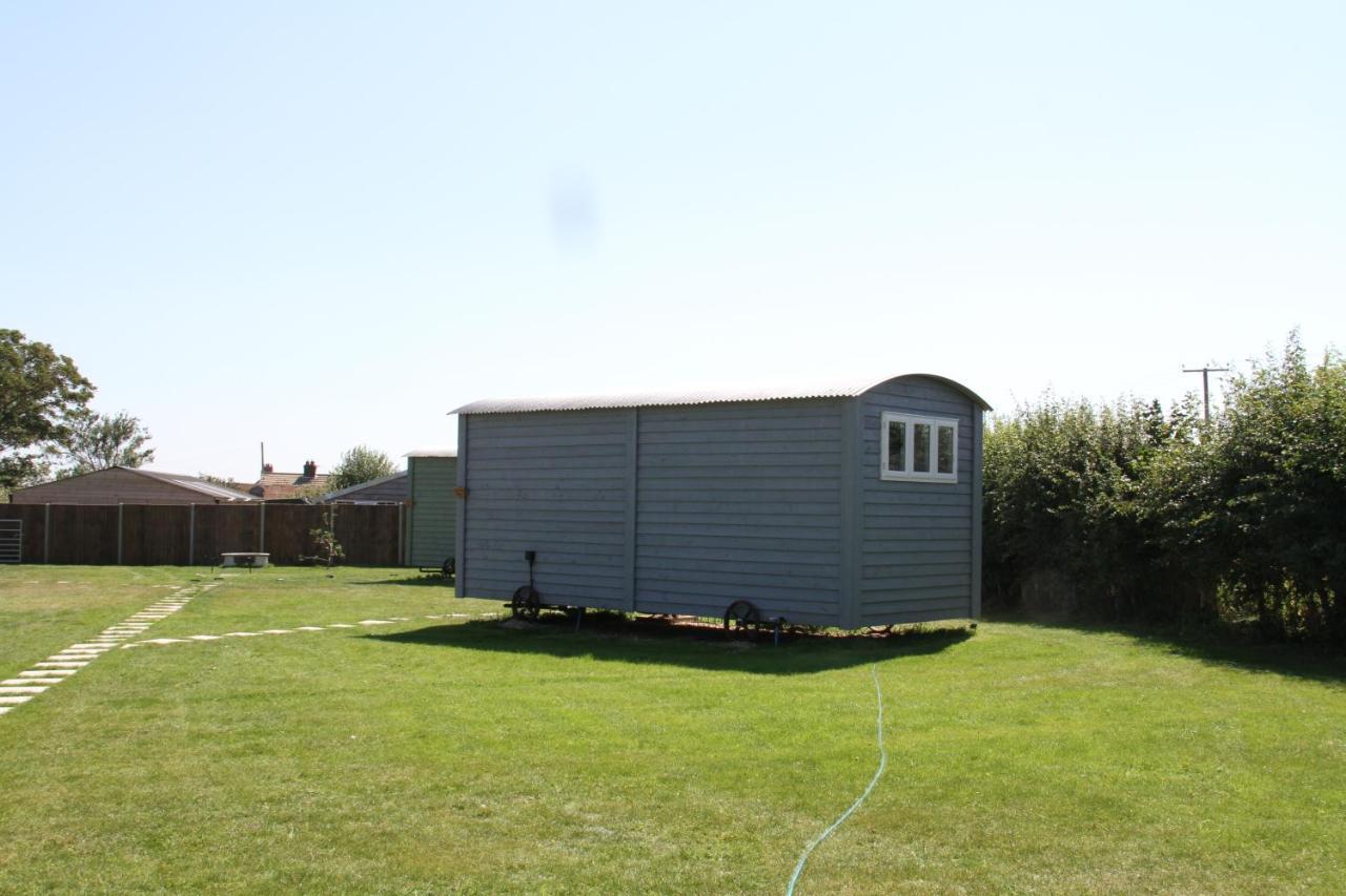 Lanterns Shepherds Huts & Glamping Campeggio
