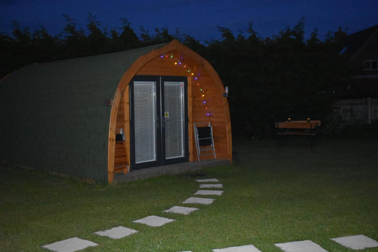 Lanterns Shepherds Huts & Glamping Campsite *