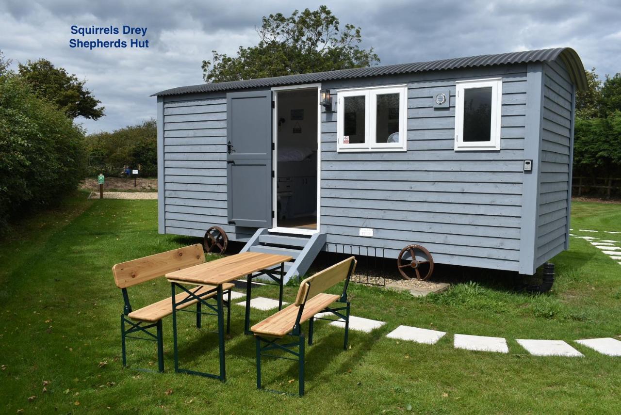 Lanterns Shepherds Huts & Glamping Campsite