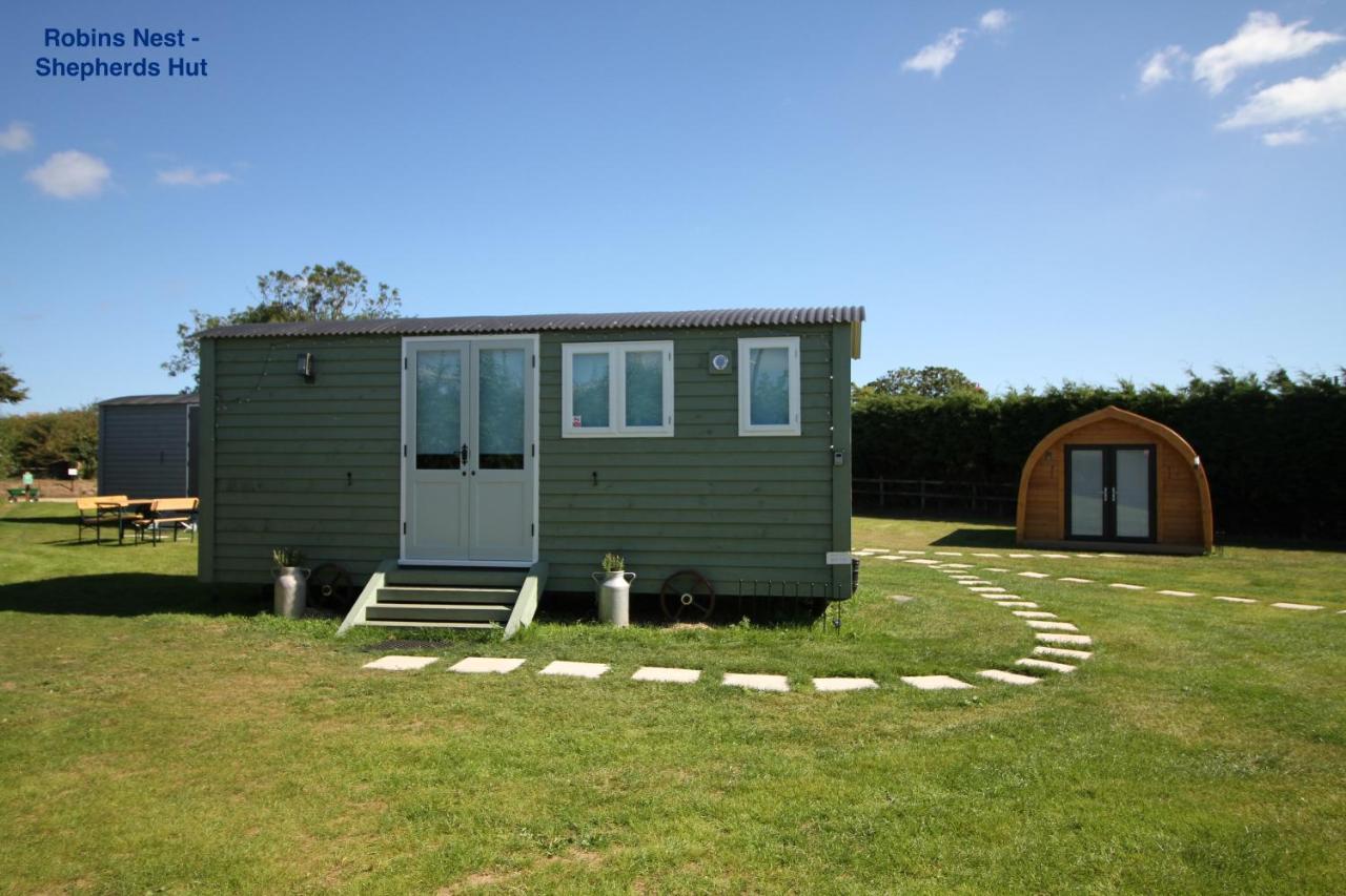 Lanterns Shepherds Huts & Glamping *