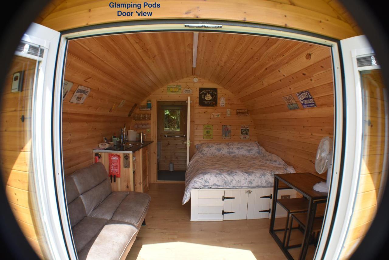 Lanterns Shepherds Huts & Glamping Campsite *